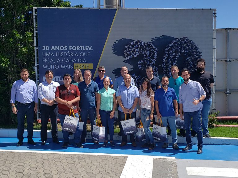 Read more about the article Fortlev recebe associados Acomac-ES/Sindimat na unidade fabril da Serra